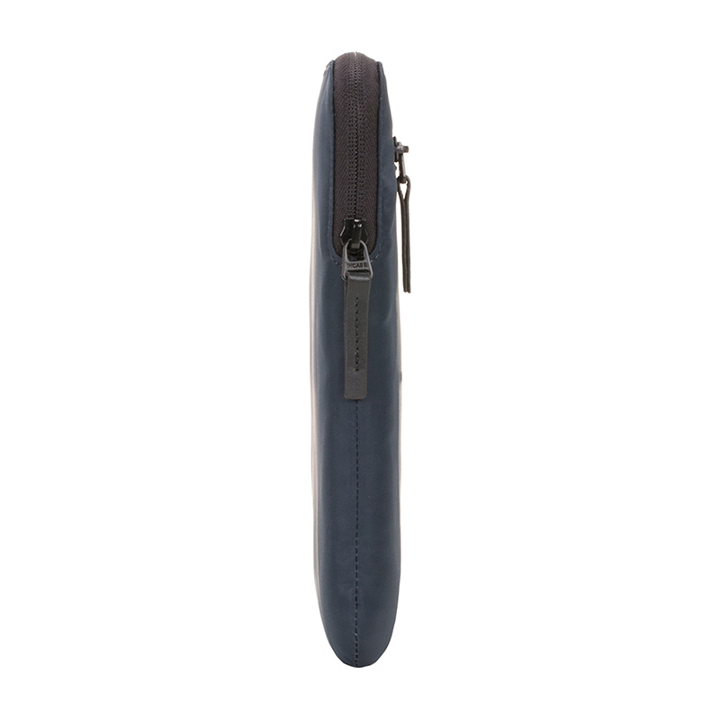Incase Compact Sleeve in Flight Nylon - Pokrowiec z kieszenią MacBook Pro 14" (M4/M3/M2/M1/2024-2021) (granatowy)