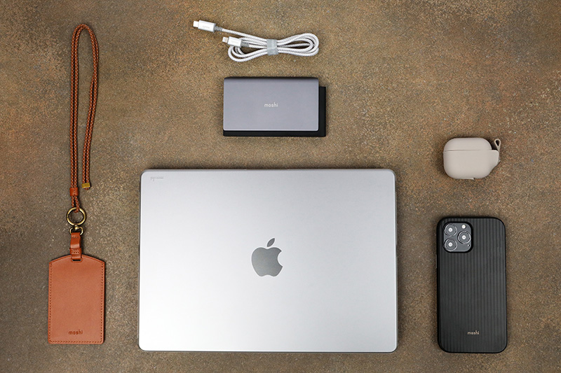 Moshi iGlaze Hardshell Case - Obudowa MacBook Pro 14" (M4/M3/M2/M1/2024-2021) (Stealth Clear)