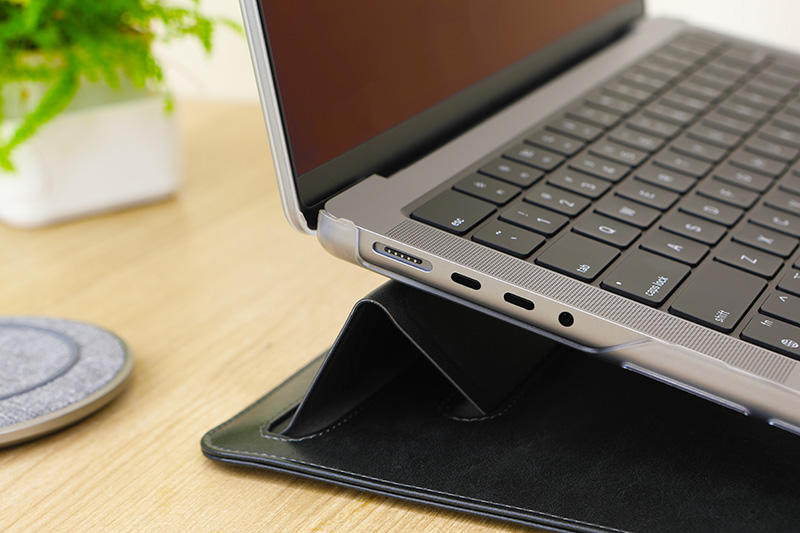 Moshi iGlaze Hardshell Case - Obudowa MacBook Pro 14" (M4/M3/M2/M1/2024-2021) (Stealth Clear)
