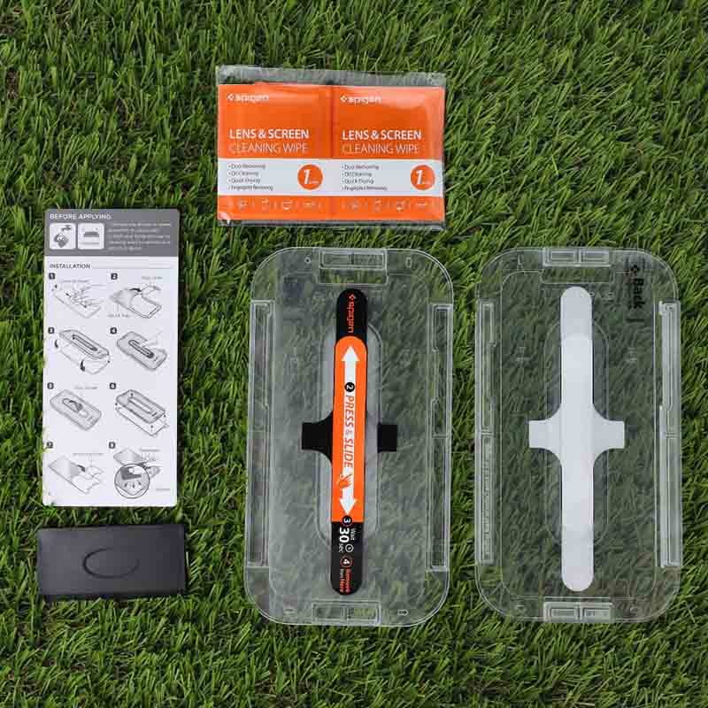 Spigen Glas.TR EZ Fit 2-Pack - Szkło hartowane do iPhone 12 / iPhone 12 Pro 2 szt