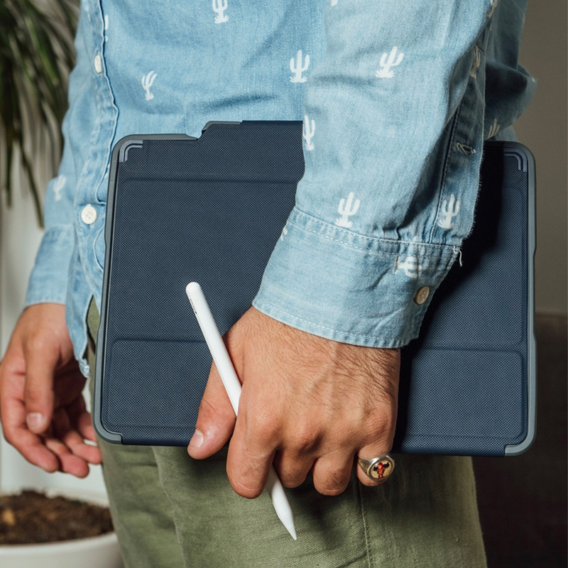 STM Dux Plus - Etui pancerne iPad 11" (2025) / 10.9" (2022) MIL-STD-810G z uchwytem Apple Pencil (Midnight Blue)