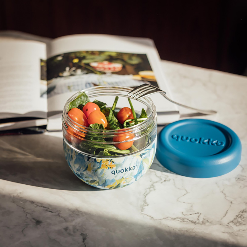 Quokka Bubble Food Jar - Pojemnik na żywność / lunchbox 770 ml (Blue Peonies)