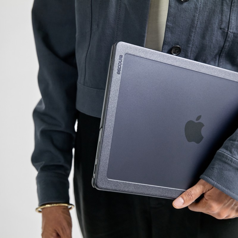 Incase Edge Hardshell Case - Etui MacBook Air 15" M4 (2025) / M3 (2024) / M2 (2023) (Black)