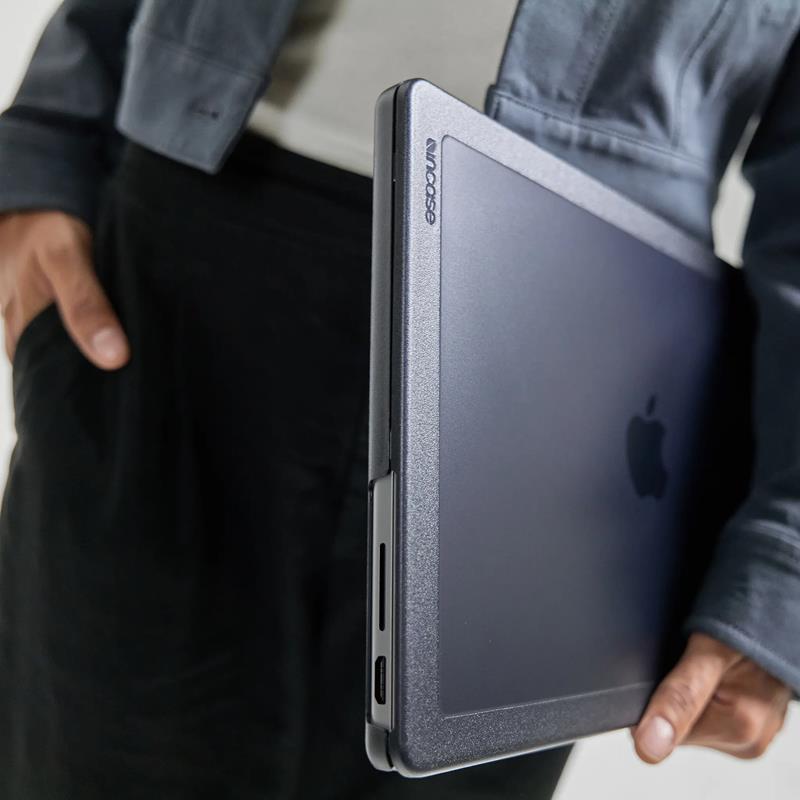 Incase Edge Hardshell Case - Etui MacBook Air 15" M4 (2025) / M3 (2024) / M2 (2023) (Black)