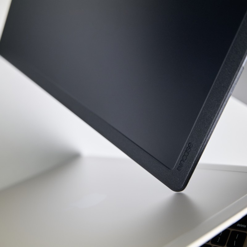 Incase Edge Hardshell Case - Etui MacBook Air 15" M4 (2025) / M3 (2024) / M2 (2023) (Black)