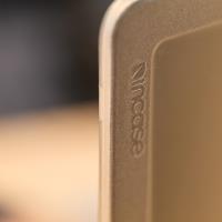 Incase Edge Hardshell Case - Etui MacBook Air 13” M4 (2025) / M3 (2024) / M2 (2022) (Clear)