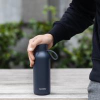Quokka Solid With Strap - Butelka termiczna ze stali nierdzewnej 510 ml z paskiem (Slate)