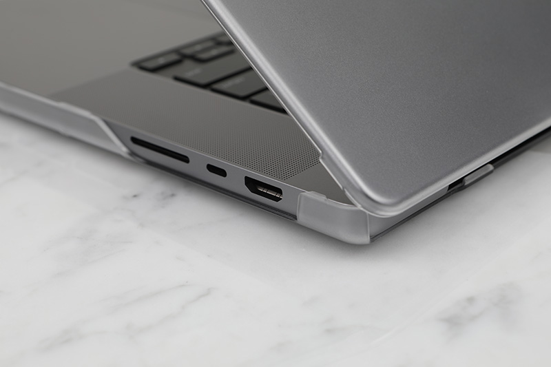 Moshi iGlaze Hardshell Case - Obudowa MacBook Air 13.6" M4 (2025) / M3 (2024) / M2 (2022) (Stealth Clear)
